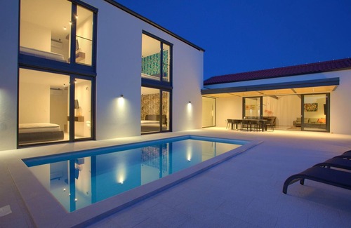 Klimno Villa | Casa Forma with heated pool and luxury of 5 stars