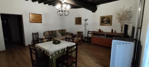San Martin del Castanar Apartment | Casa Fuente la Calle