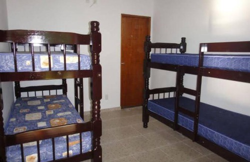 Jardim Primavera House | Casa Guacuri - Casa de temporada e eventos - apartamentos com suítes - Piscinas e Amplo Estacionamento