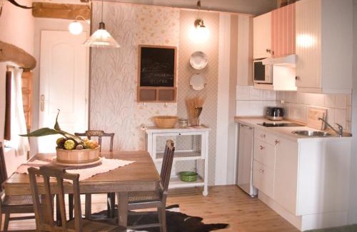 Navalsaz House | Casa Jardín