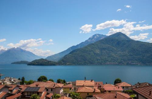Musso Apartment | CASA LA MONTIVA - Musso Como Lake Apartment with view