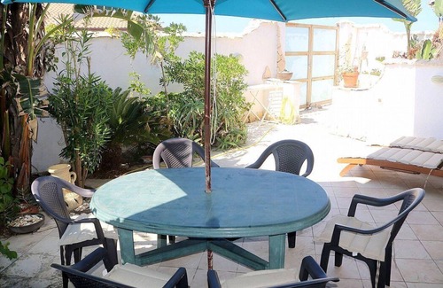 Agnone Bagni House | Casa Libezia: A welcoming apartment located right on the beach, with Free WI-FI.