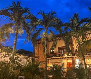 Quebrada Guadalejo Hotel | Casa Linaje Hotel Boutique by HMC -Cauca Viejo- Mayores de 10 años