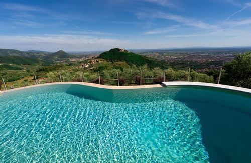 Margine Coperta-Traversagna Villa | Casa Loretta Luxury Villa With Swimming Pool and Whirlpool