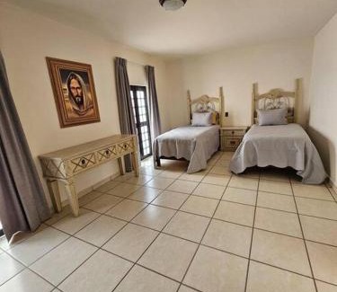 San Juan de los Lagos House | Casa los Mariachis centro