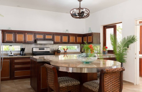 Playa Chiquita Villa | Casa Los Sueños: Oceanfront Elegance Meets Tropical Luxury!