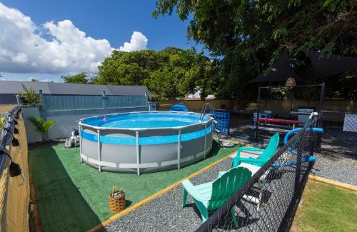 Islote House | Casa Lula Beach Retreat - Fenced backyard