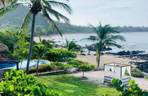 Troncones Bed & Breakfast | Casa Manzanillo - Ocean Room - Ocean View Room at Exceptional Beach Front Location