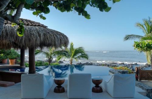 Troncones Bed & Breakfast | Casa Manzanillo - Ocean Room - Ocean View Room at Exceptional Beach Front Location