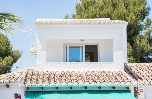 Costa Nova Apartment | Casa María Top Floor Studio Apartment with Swimming Pool