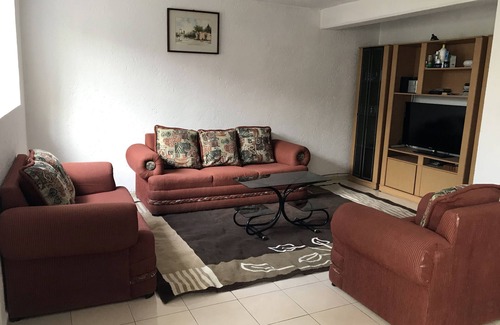 Ecatepec de Morelos House | Casa Matlatlkali cerca de Zonas Arqueológicas y Parques Temáticos