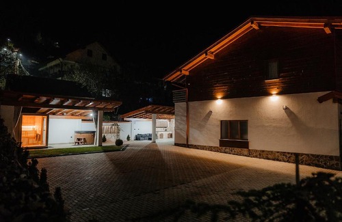 Borsa House | Casa Mecva