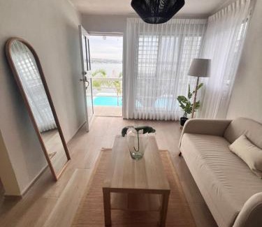 Tequesquitengo House | Casa Mediterránea, lujo y confort junto al lago