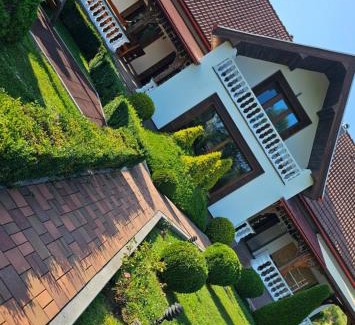 Toplita Villa | Casa Mera