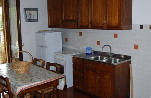 Cecina House | Casa Milla 1 in Tuscany with swimming pool, wi-fi, parking: green countryside near the sea