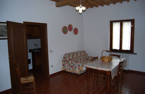 Cecina House | Casa Milla 1 in Tuscany with swimming pool, wi-fi, parking: green countryside near the sea