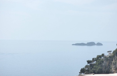 Positano City Centre House | Casa Minu- cozy family home, street level and sea view-