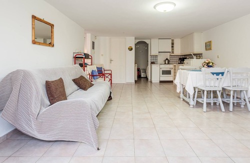 Petalidi Apartment | Casa Nebari Seaside Suite-Airy Garden,Ideal Spot