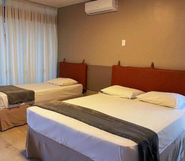 Tambau House | Casa Oiti: à Beira-Mar de Tambaú na melhor localização de João Pessoa - Piscina, Aconchego e Lazer