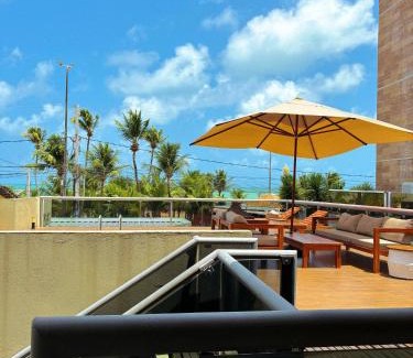 Tambau House | Casa Oiti: à Beira-Mar de Tambaú na melhor localização de João Pessoa - Piscina, Aconchego e Lazer