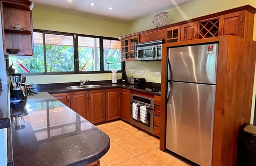 Valle Pura Vida House | Casa Paraíso en la Jungla, 4 Bedroom, Canopy level home