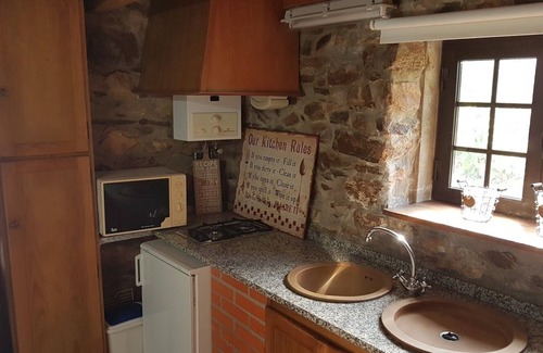 Oliveira de Frades House | Casa Privada com Piscina no Meio da Natureza