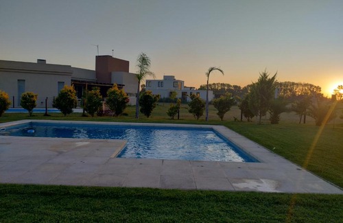 Canning House | Casa Renata Canning Ezeiza