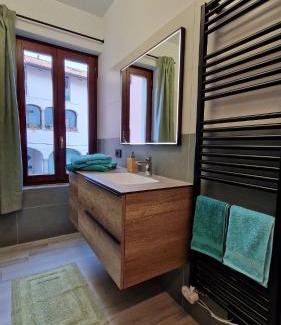 Malgrate Apartment | Casa RESEGONE