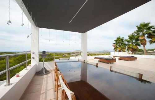 Cala Comte Villa | Casa Rosa de los Vientos, al lado de la playa