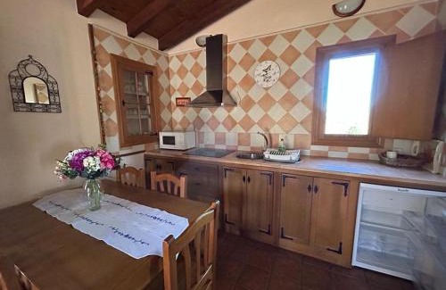 El Tiemblo House | Casa Rural Amarilla