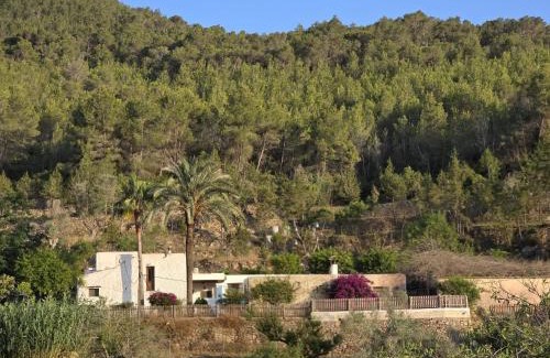Sant Joan de Labritja House | Casa rural Can Rotes con jardin y barbacoa