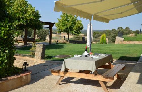 Valdetortola House | Casa Rural Finca Buenavista