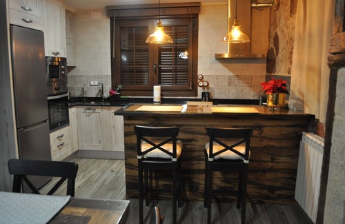 Valmala House | Casa Rural LA Genciana