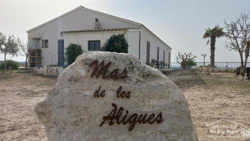 Mequinenza House | Casa Rural Mas de les Àligues
