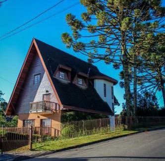 Colinas Capivari House | Casa Suiça de Campos