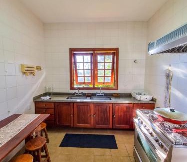 Colinas Capivari House | Casa Suiça de Campos