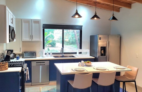 Junquillal House | Casa Surf Heaven Awaits - 2-bedrm House with WiFi & AC - Walk to Beach