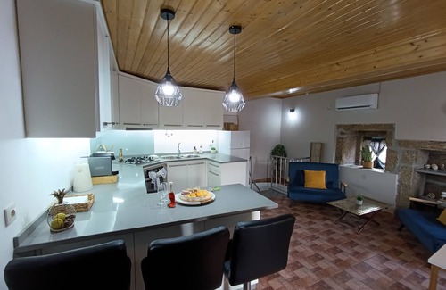 Vila Real House | Casa típica de pedra em Paredes do pinhāo,S. Lourenço Riba pinhao/sabrosa/