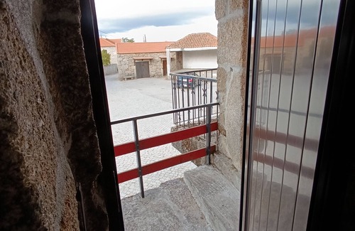 Vila Real House | Casa típica de pedra em Paredes do pinhāo,S. Lourenço Riba pinhao/sabrosa/