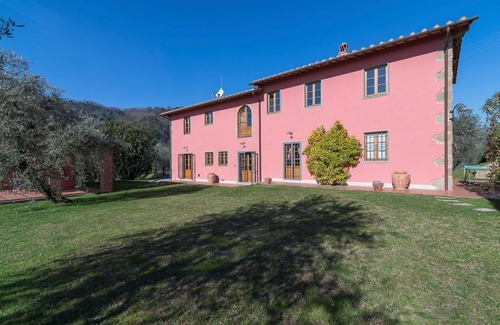 Buggiano Villa | Casa Taffy - Five Bedroom Villa, Sleeps 10