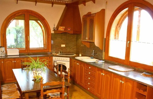 Horta de Sant Joan House | CASA TONI GRANDES GRUPOS