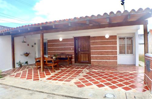 Tucacas House | Casa Vacacional de Playa Vip