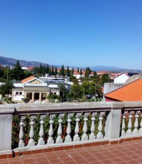 Vila Nova de Foz Coa Hotel | Casa Vermelha