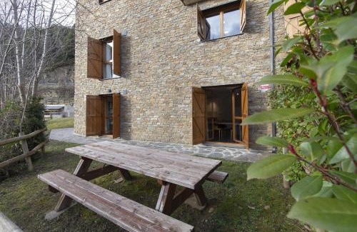 Panticosa Ski Chalet | Casa Vity by BeValle