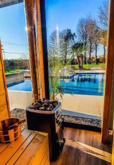 Chioggia Apartment | CasaKadd001Luxury Heated Pool Garden PatioBarbeque