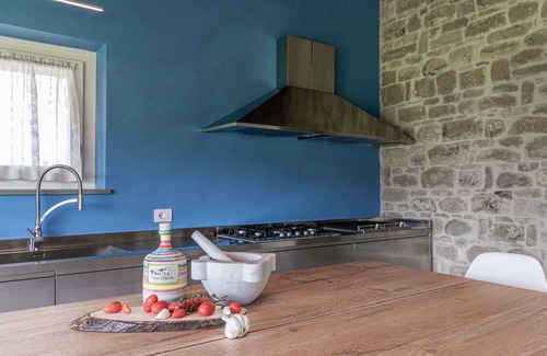 Colle San Valentino Villa | Casale Mignola dream relaxation between olive trees and hills