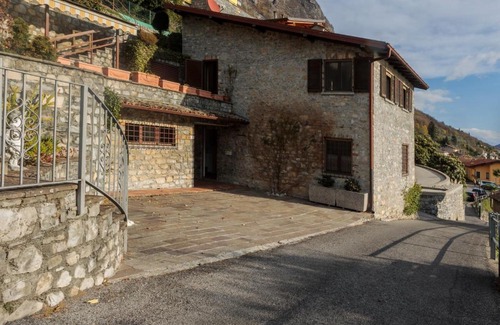 Cressogno House | Casamia Juliette