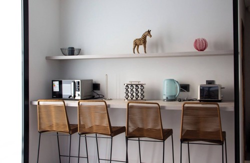 Lujan de Cuyo House | Casamora wine cellar area with Jacuzzi and garden