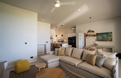 Pointe D'esny Apartment | CasaWapa - Waterfront Apartment