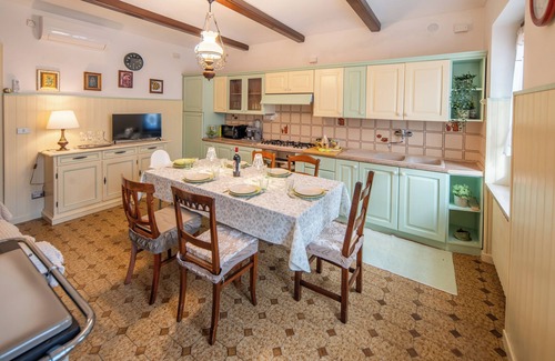 Magliano Alfieri House | Cascina D'Ghistu - Five Bedroom House, Sleeps 10